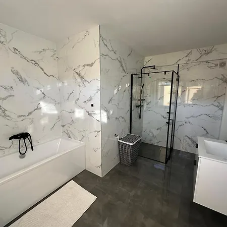 U Moni Apartmán *